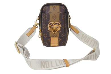 極美品 LOUIS VUITTON ルイヴィトン モノグラム ダブル フォンポーチ LVメイド ミニショルダーバッグ M81005 PVC レザー ブラウン 中古 4c071763