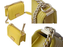 Load image into Gallery viewer, 極美品 CHANEL シャネル ボーイシャネル チェーンショルダーバッグ A67364 ココマーク キャビアスキン イエロー ランダム番台 中古 4c071780