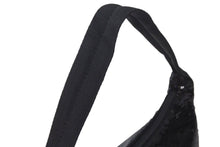 Load image into Gallery viewer, 極美品 PRADA プラダ ホーボー ハンドバッグ 1NE515 スパンコール ロゴ ブラック ホワイト シルバー金具 中古 4c071784