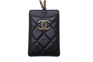 新品同様 CHANEL シャネル チェーンカードケース ネックストラップ ココマーク 30番台 2021年 ラムスキン ブラック 中古 4c071786
