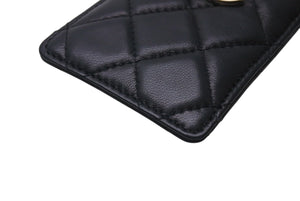 新品同様 CHANEL シャネル チェーンカードケース ネックストラップ ココマーク 30番台 2021年 ラムスキン ブラック 中古 4c071786
