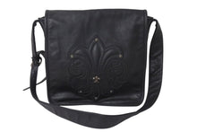 Load image into Gallery viewer, 極美品 CHROME HEARTS クロムハーツ メッセンジャーバッグ BAG-MAIL BS FLR BSフレア ブラック シルバー ブラック レザー 中古 4c071818