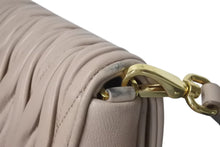 Load image into Gallery viewer, MIUMIU ミュウミュウ マテラッセ ショルダーバッグ 斜め掛けバッグ 5BD068 ナッパレザー ピンク ゴールド金具 美品 中古 4c071844