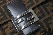 画像をギャラリービューアに読み込む, FENDI フェンディ ズッカ柄 マンマバケット ワンショルダーバッグ ブラウンロゴ コットンキャンバス レザー 美品 中古 4c071881 
