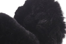 Load image into Gallery viewer, 極美品 CHANEL シャネル イヤーマフ 耳あて A54573 カメリア ココマーク ラインストーン ウール ラパン ブラック 中古 4c072017