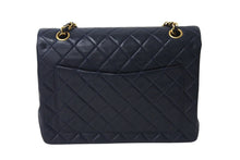 Load image into Gallery viewer, CHANEL シャネル マトラッセ25 ダブルフラップ ショルダーバッグ 1番台 ラムスキン ネイビー ワインレッド ゴールド 美品 中古 4c072487