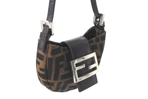 極美品 FENDI フェンディ ズッカ ミニポーチ ワンショルダーバッグ型 キャンバス レザー ブラウン シルバー金具 中古 4c072491 