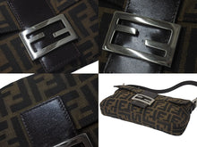 画像をギャラリービューアに読み込む, FENDI フェンディ マンマバケット ワンショルダーバッグ ズッカ柄 コットンキャンバス レザー シルバー金具 ブラウン 美品 中古 4c072640 