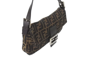 FENDI フェンディ マンマバケット ワンショルダーバッグ ズッカ柄 コットンキャンバス レザー シルバー金具 ブラウン 美品 中古 4c072641 