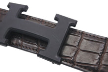 Load image into Gallery viewer, 極美品 HERMES エルメス ベルト コンスタンス ポロサス Hバックル D刻印 ブラウン ソーブラック金具 サイズ105 中古 4c072673he