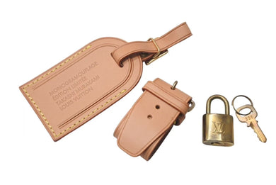 新品未使用 LOUIS VUITTON ルイヴィトン 村上隆 M95774 モノグラモフラージュ キーポル・バンドリエール55用 ネームタグ ポワニエ 鍵カデナセット 中古 4c072715