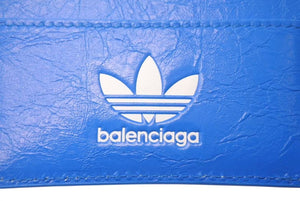 新品未使用 BALENCIAGA × ADIDAS バレンシアガ アディダス カードケース 721895 ラムスキン ブルー 中古 4c072737