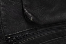 Load image into Gallery viewer, I.S chisato tsumoridesign イッセイスポーツチサトツモリデザイン フッシングベスト 80s ラムレザー ブラック サイズ9 美品 中古 4c072746