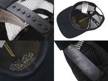 Load image into Gallery viewer, CHROME HEARTS クロムハーツ TRUCKER CAP トラッカーキャップ セメタリーレザーパッチ メッシュキャップ ブラック ホワイト 美品 中古 4c072758