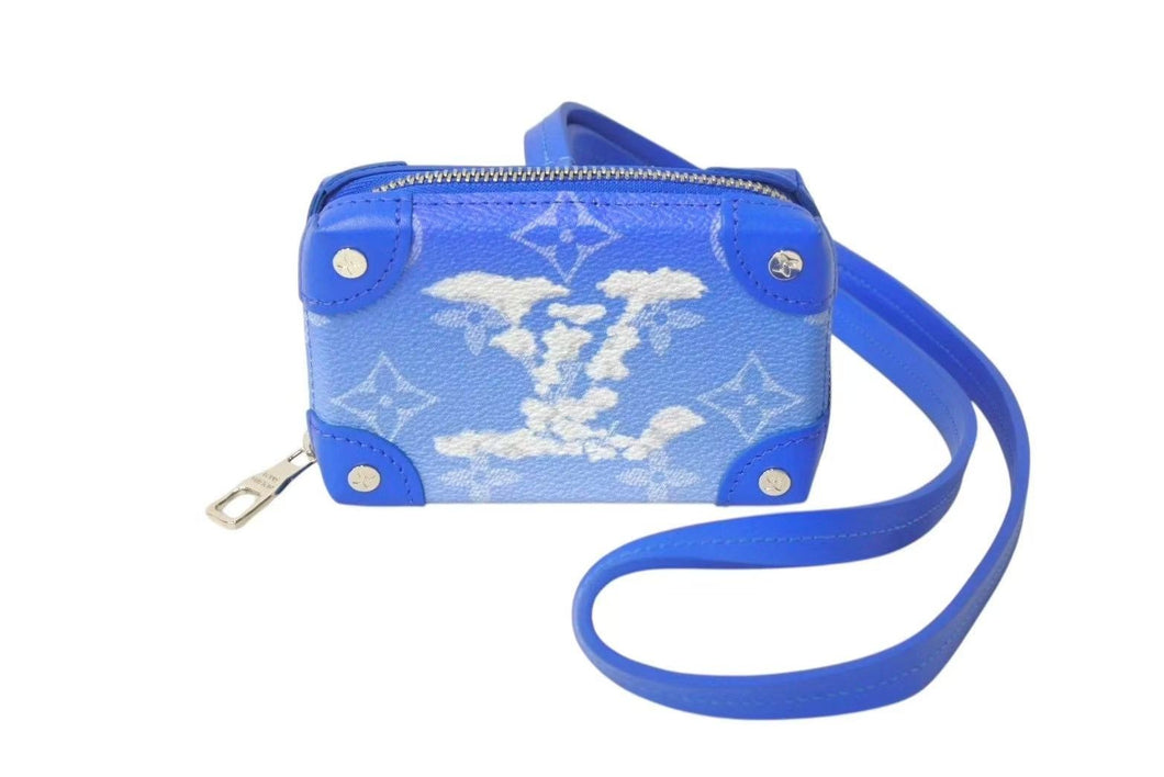 新品同様 LOUIS VUITTON ルイヴィトン M45440 ソフトトランク ネックレス ウォレット モノグラムクラウズ ヴァージル ブルー 中古 4c072762