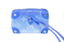 Load image into Gallery viewer, 新品同様 LOUIS VUITTON ルイヴィトン M45440 ソフトトランク ネックレス ウォレット モノグラムクラウズ ヴァージル ブルー 中古 4c072762