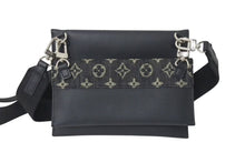 Load image into Gallery viewer, 極美品 LOUIS VUITTON x NIGO ルイヴィトン ニゴー 22SS ショルダーバッグ モノグラムドリップ トリオポーチ M81013 ブラック 中古 4c072769