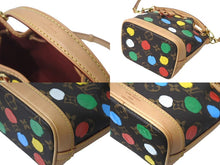 Load image into Gallery viewer, 極美品 LOUIS VUITTON ルイヴィトン 草間彌生コラボ ショルダーバッグ モノグラム ナノノエ M81863 ブラウン 中古 4c072776