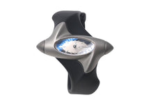 Load image into Gallery viewer, 極美品 OAKLEY オークリー Torpedo トルピード クォーツ腕時計 アナログ ラバー ステンレススチール ブラック グレー 中古 4c072778