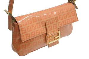極美品 FENDI フェンディ マンマバケット ワンショルダーバッグ ズッカ柄 総柄 エナメル レザー オレンジ ゴールド金具 中古 4c072851 