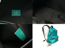 Load image into Gallery viewer, LOUIS VUITTON ルイヴィトン ディスカバリー リュック バックパック M30227 タイガラマ グリーン系 PVC レザー 美品 中古 4c072866