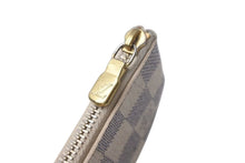 Load image into Gallery viewer, LOUIS VUITTON ルイヴィトン ポシェット クレ コインケース N62659 ダミエ アズール ホワイト 小銭入れ 美品 中古 4c072874