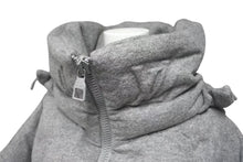 Load image into Gallery viewer, 極美品 LOUIS VUITTON ルイヴィトン ボーイフッド パファージャケット HHK72EUY5 サイズ46 カシミヤ シルク グレー 中古 4c072886