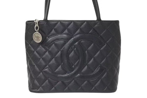 CHANEL シャネル 復刻トート ハンドバッグ ココマーク 6番台 キャビアスキン ブラック キルティング シルバー金具 美品 中古 4c072986