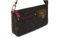 Load image into Gallery viewer, 極美品 LOUIS VUITTON ルイヴィトン アクセサリーポーチ モノグラムペルフォ ポシェットアクセソワール M95183 ブラウン 中古 4c073008