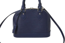 Load image into Gallery viewer, 極美品 LOUIS VUITTON ルイヴィトン アルマBB 2WAYバッグ ハンドバッグ ショルダーバッグ M40862 IC エピレザー ネイビー 中古 4c073025