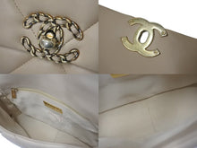 Load image into Gallery viewer, 極美品 CHANEL シャネル19 2WAYシングルフラップマトラッセチェーンショルダーバッグ 30番台 ラムスキン ベージュ ゴールド 中古 4c073031