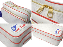 Load image into Gallery viewer, 新品未使用 LOUISVUITTON ルイヴィトン LVxNBA ナイル メッセンジャーPM 2021CR ショルダーバッグ M45583 ホワイト ブルー レッド 中古 4c073086