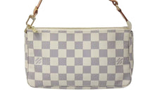 Load image into Gallery viewer, 極美品 LOUIS VUITTON ルイヴィトン ポシェット アクセソワール アクセサリーポーチ N51986 ダミエ アズール ホワイト 中古 4c073109