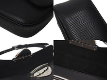 Load image into Gallery viewer, 極美品 LOUIS VUITTON ルイヴィトン ポシェット モンテーニュ ワンショルダーバッグ M59292 エピ レザー ブラック シルバー 中古 4c073183