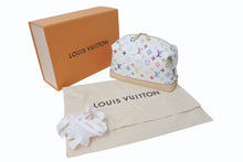 Load image into Gallery viewer, 新品未使用 LOUIS VUITTON × TM ルイヴィトン ポシェット コスメティック GM クラッチバッグ 村上隆 M13743 新作 現行 ホワイト マルチカラー PVC ヌメ革 ゴールド金具 中古 4c073192