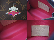 Load image into Gallery viewer, 新品未使用 LOUIS VUITTON ルイヴィトン LV × TM トリオ ポッシュ トワレ ポーチ M13762 モノグラム オニオンヘッド 新作 村上隆 中古 4c073202