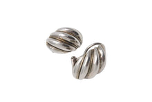 Load image into Gallery viewer, TIFFANY&amp;Co. ティファニー ツイスト シェル コンビ イヤリング シルバー SV925 YG750 7.6g アクセサリー ジュエリー 小物 美品 中古 4c073232