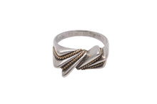 Load image into Gallery viewer, TIFFANY&amp;Co. ティファニー ツイストリボン リング 指輪 K18 シルバー925 3g サイズ10号 美品 中古 4c073233