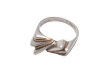 Load image into Gallery viewer, TIFFANY&amp;Co. ティファニー ツイストリボン リング 指輪 K18 シルバー925 3g サイズ10号 美品 中古 4c073233