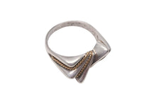 Load image into Gallery viewer, TIFFANY&amp;Co. ティファニー ツイストリボン リング 指輪 K18 シルバー925 3g サイズ10号 美品 中古 4c073233