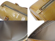 Load image into Gallery viewer, LOUIS VUITTON ルイヴィトン ベッドフォード ハンドバッグ M91329 モノグラムヴェルニ 筒型 ゴールド金具 ベージュ 中古 4c073246
