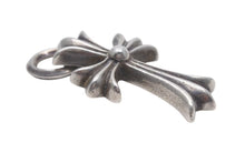 Load image into Gallery viewer, Chrome Hearts クロムハーツ ネックレストップ タイニークロス CHクロス 19g シルバー925 美品 中古 4c073255