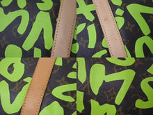 Load image into Gallery viewer, LOUIS VUITTON ルイヴィトン モノグラム グラフティ キーポル50 ボストンバッグ グリーン M93700 美品 中古 4c073258