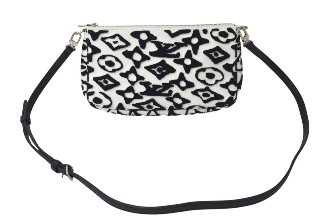 極美品 LOUIS VUITTON ルイヴィトン × ウルス フィッシャー ポシェット アクセソワール アクセサリーポーチ M45565 ブラック ホワイト 中古 4c073270