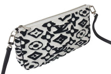 Load image into Gallery viewer, 極美品 LOUIS VUITTON ルイヴィトン × ウルス フィッシャー ポシェット アクセソワール アクセサリーポーチ M45565 ブラック ホワイト 中古 4c073270
