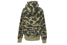 Load image into Gallery viewer, A BATHING APE アベイシングエイプ 1st Camo BAPE Print Hoodie 1st カモ柄 BAPE プリント パーカー M 美品 中古 4c073272