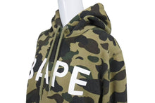 Load image into Gallery viewer, A BATHING APE アベイシングエイプ 1st Camo BAPE Print Hoodie 1st カモ柄 BAPE プリント パーカー M 美品 中古 4c073272