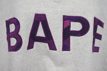 画像をギャラリービューアに読み込む, 極美品 A BATHING APE アベイシングエイプ ロゴ スウェット グレー ロゴスエット グレー サイズ L 001SWJ301007M 中古 4c073275 