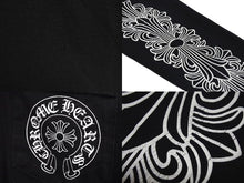 Load image into Gallery viewer, CHROME HEARTS クロムハーツ NY限定 フローラルクロスプリント ロングスリーブＴシャツ ロゴ コットン ブラック XXL 美品 中古 4c073298