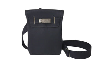 極美品 エルメス HERMES アッカドPM B刻印 ワンショルダーバッグ キャバン×ジョーヌナプル トゴ 新型 シルバー金具 中古 4c073347